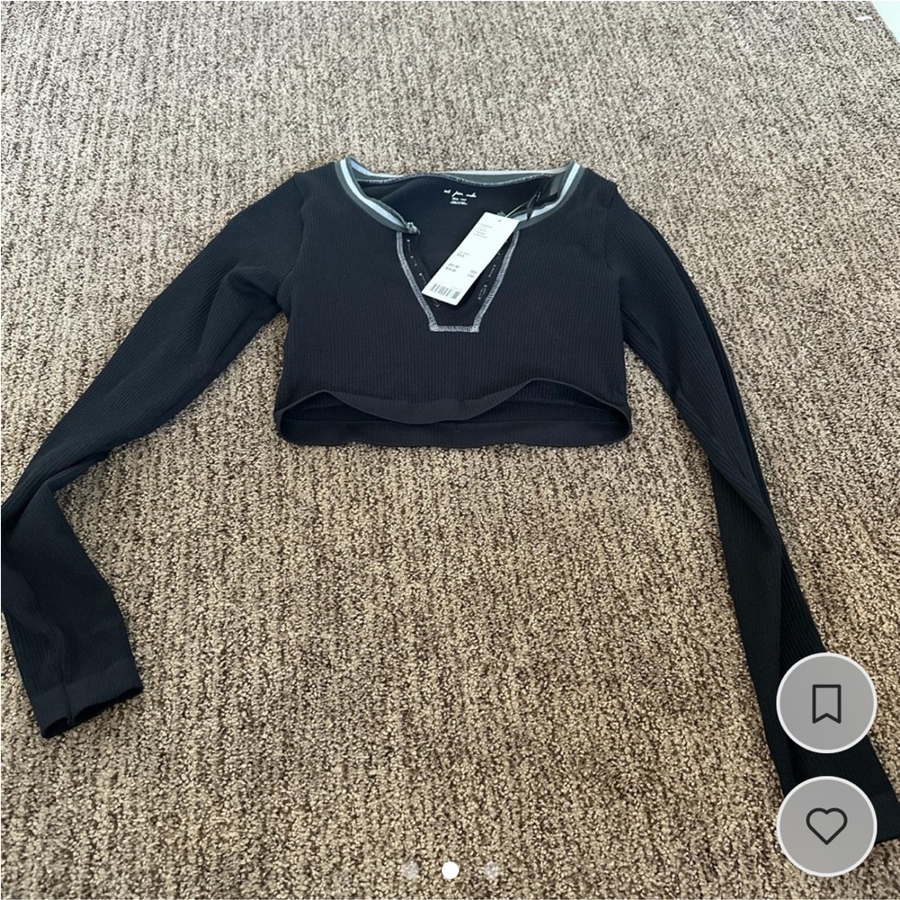 BWT urban outfitters go for gold long sleeve crop top